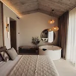 Niditas & Horses Otel *