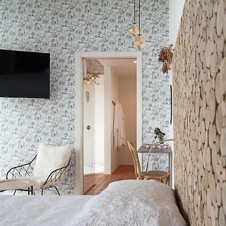 Niditas & Horses 酒店 *