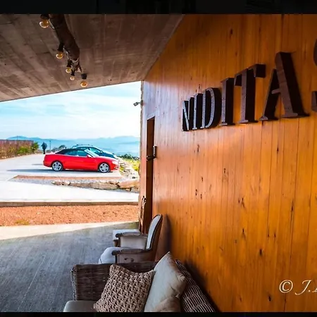 Hotel Niditas & Horses