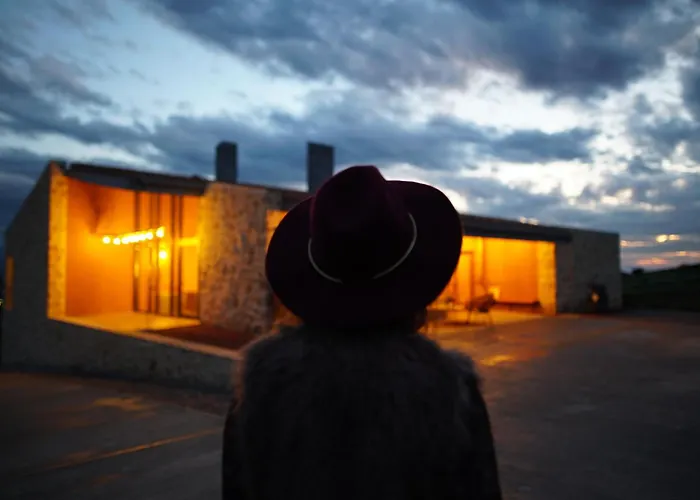 Hotel Niditas & Horses *