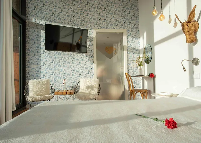 Niditas & Horses Отель Сантильяна-дель-Мар