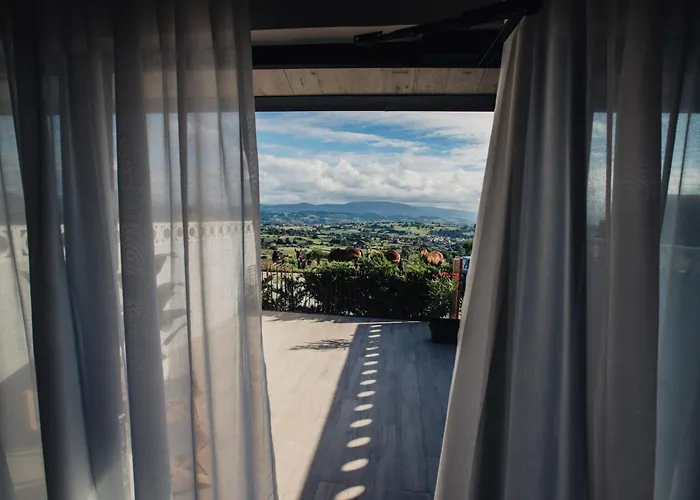 Niditas & Horses * Сантильяна-дель-Мар