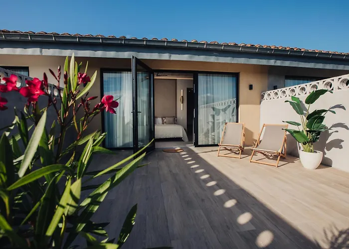 Niditas & Horses Отель *