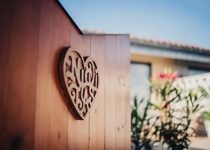 Отель Niditas & Horses