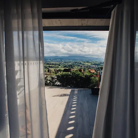 Niditas & Horses * Santillana del Mar