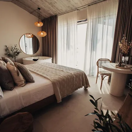 Niditas & Horses סנטילנה דל מר