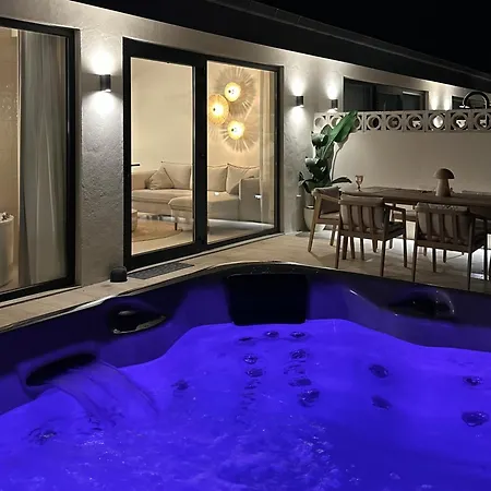 Niditas & Horses סנטילנה דל מר