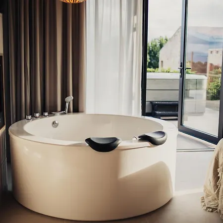 Niditas & Horses * Santillana del Mar