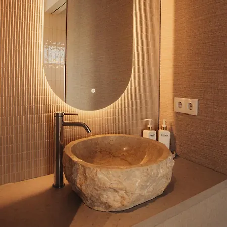 Niditas & Horses Santillana del Mar